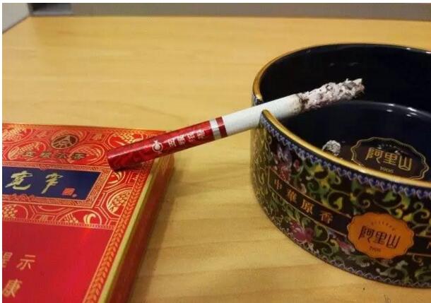 寬窄五糧濃香，香煙邂逅五糧液你值得擁有