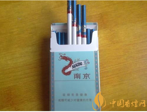 過年待客買什么香煙好，中華撐場面軟云看內(nèi)在